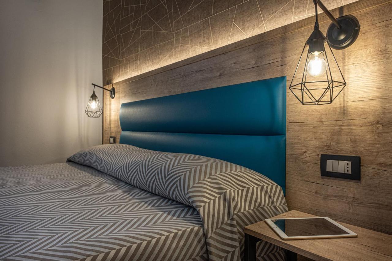 Cuneo Hotel ภายนอก รูปภาพ