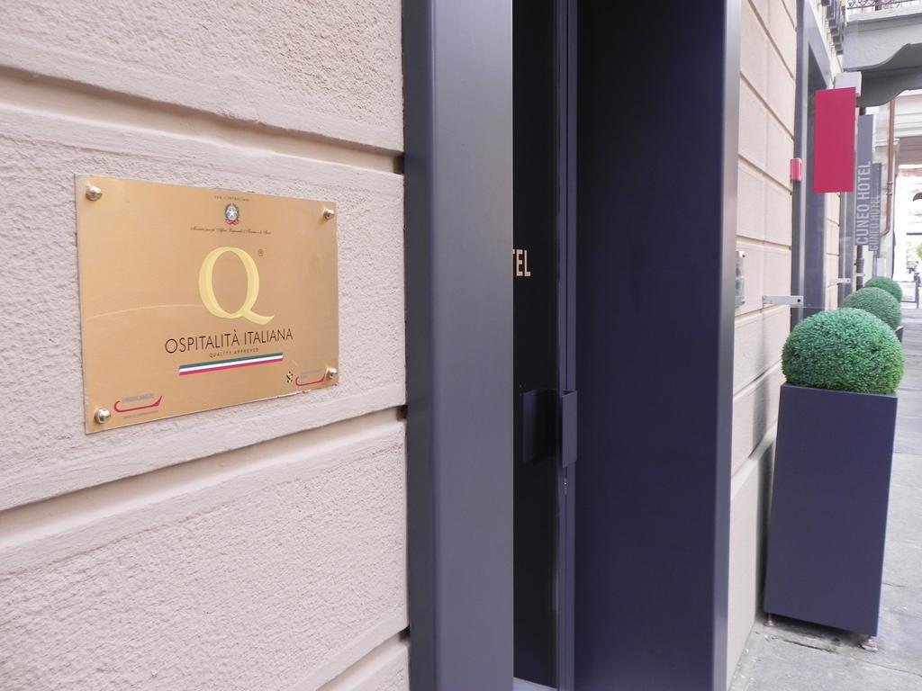 Cuneo Hotel ภายนอก รูปภาพ