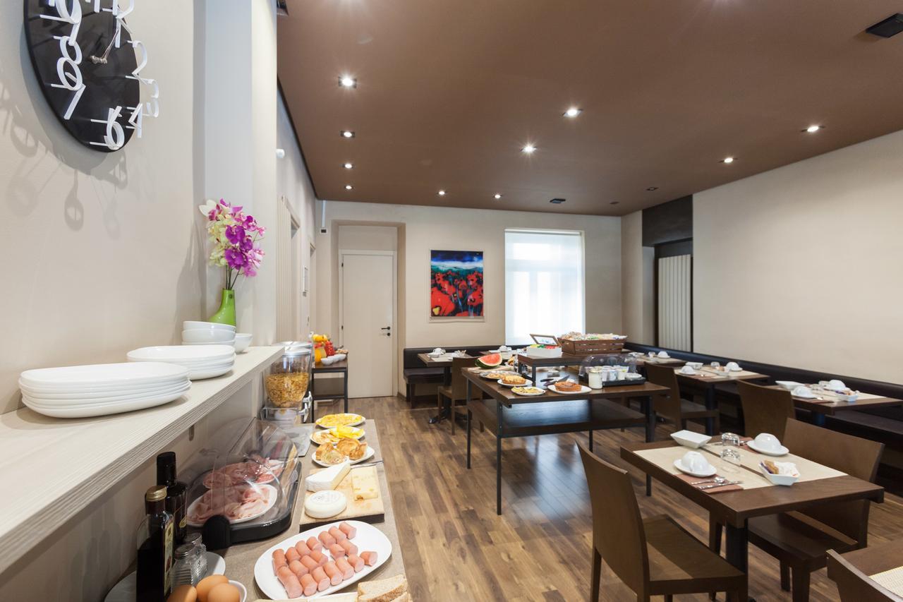 Cuneo Hotel ภายนอก รูปภาพ